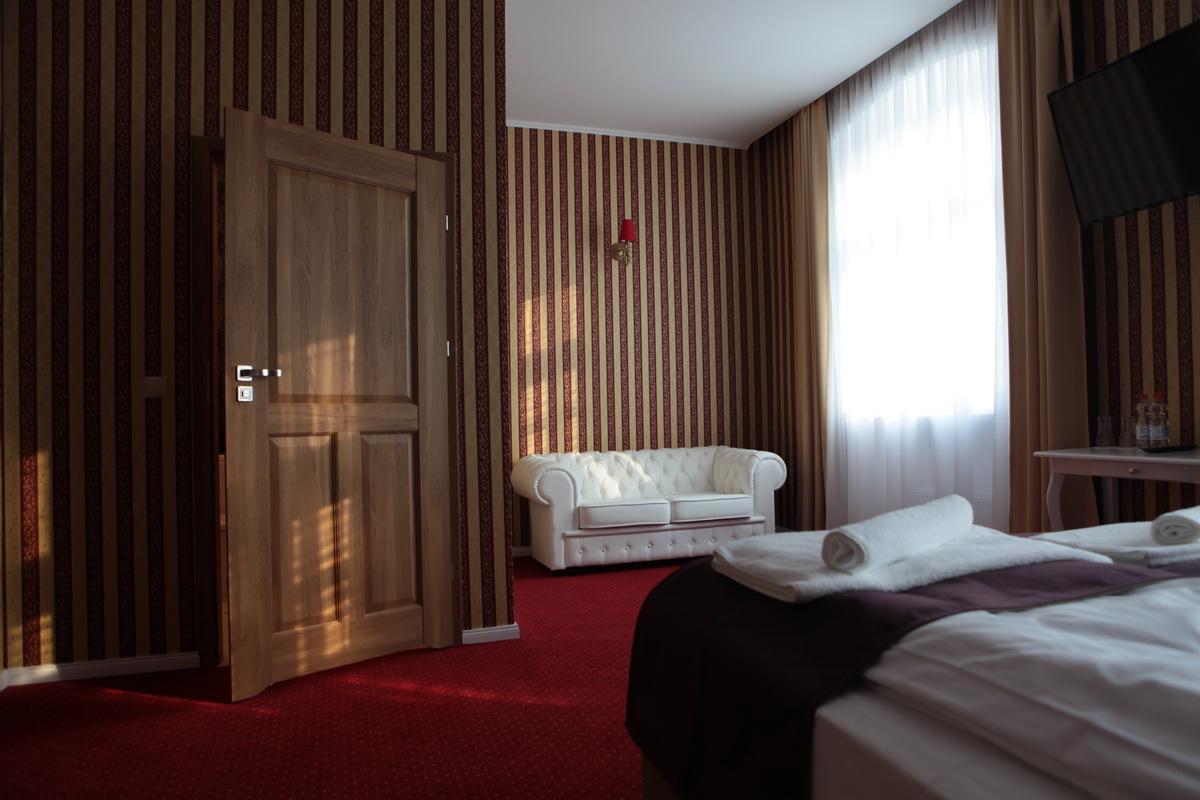ניסה Hotel Court Park מראה חיצוני תמונה